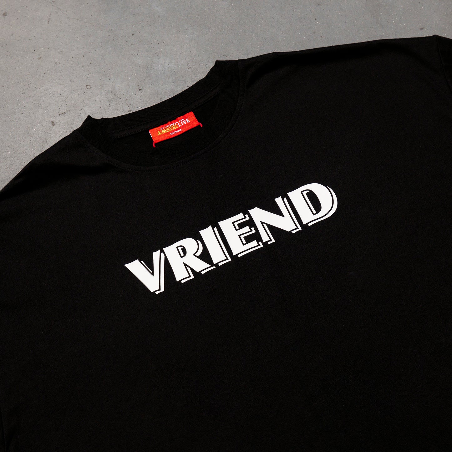 Vriend tee black