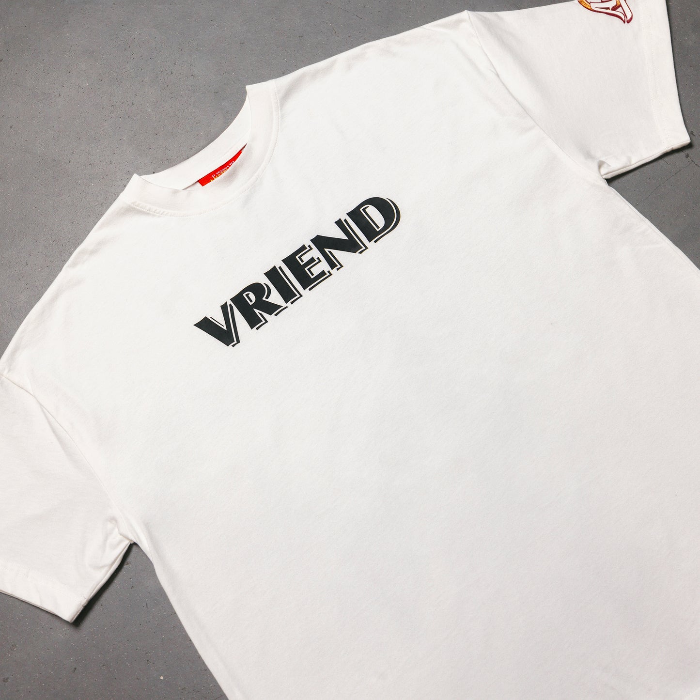 Vriend tee white